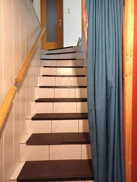 Treppe zur Saunalandschaft - 
