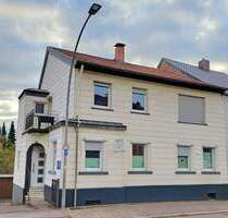 Auch Wohnen und Arbeiten möglich (ca. 200 m² Praxis + ca. 80 m² Wohnung) Toreinfahrt, Garage, Stellplätzen und Garten, in St. Ingbert-Rohrbach - Sankt Ingbert