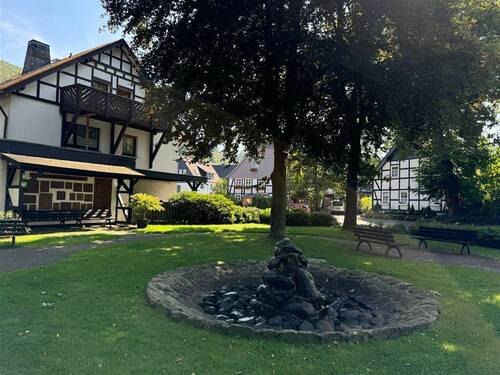 kleiner Park direkt nebenan - 