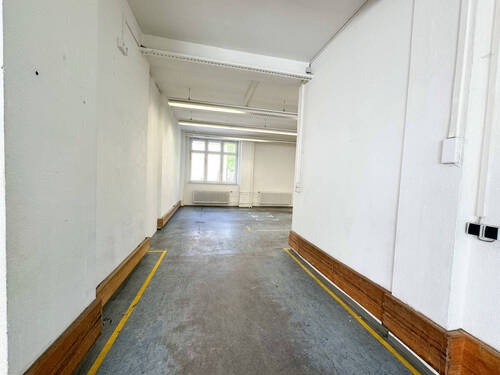 Lagerhalle - Halle zur Miete in Chemnitz / Siegmar