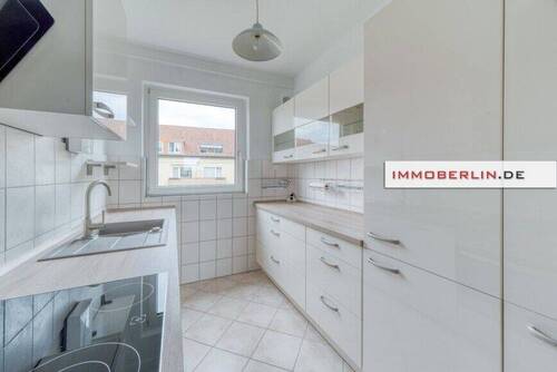 03 - 2 Zimmer Etagenwohnung in Berlin