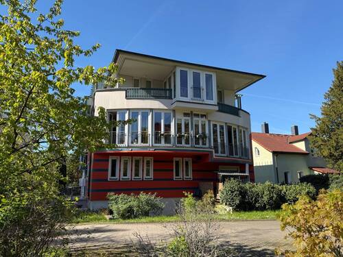 Außenansicht, Lage im 1. OG - 3 Zimmer Etagenwohnung in Radebeul