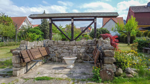 Garten - Zweifamilienhaus mit Garten - Platz für Ihre Ideen