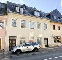 Reihenmittelhaus in zentraler Lage von Schlettau im Erzgebirge - Als Einfamilienhaus mit Gewerbe.