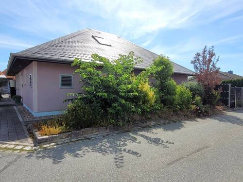Außenansicht - Bungalow mit 127,00 m&sup2; in Strehla zum Kaufen