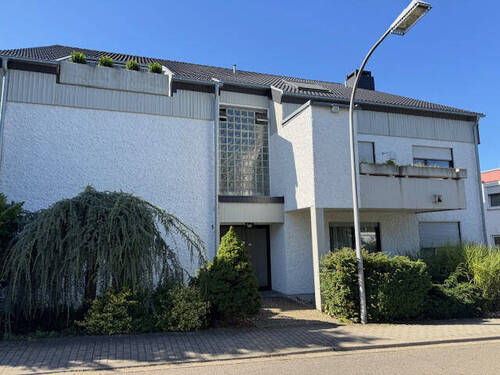 Wohnbereich - 2 Zimmer Etagenwohnung zum Kaufen in Saarbrücken