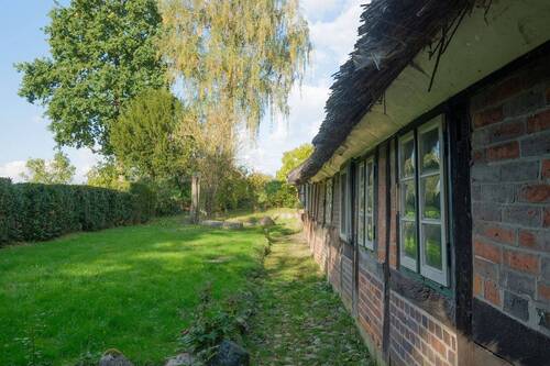 Außenansicht - Einfamilienhaus mit 333,00 m&sup2; in Bleckede zum Kaufen