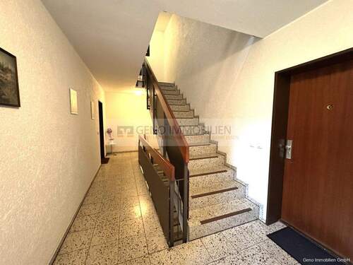 Hausflur - 3 Zimmer Etagenwohnung zum Kaufen in Essen