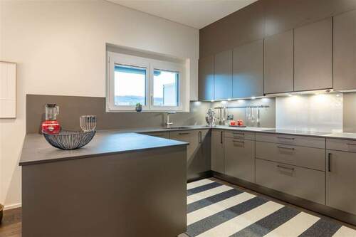 Moderne Einbauküche - 3 Zimmer Etagenwohnung in Albbruck