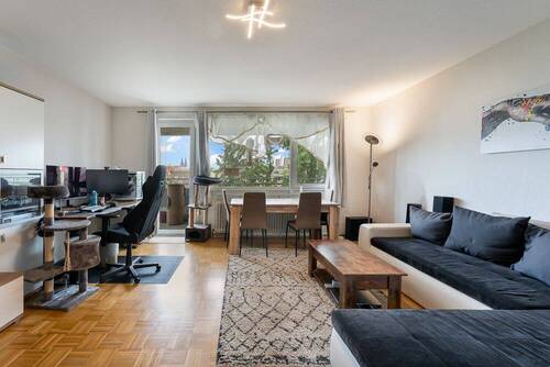 Wohn/-Essbereich - 3 Zimmer Etagenwohnung zum Kaufen in Köln