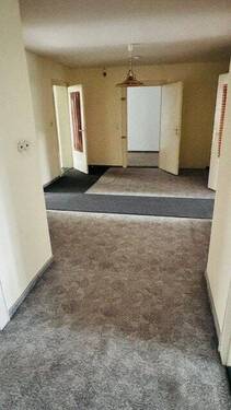 Flur Richtung Ausgang - 