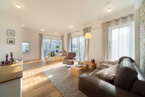 OKAL - Claudia Becker - 9 Zimmer Einfamilienhaus in Lübbecke