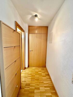 Flur / Eingangsbereich - 2 Zimmer Etagenwohnung zum Kaufen in Herbolzheim
