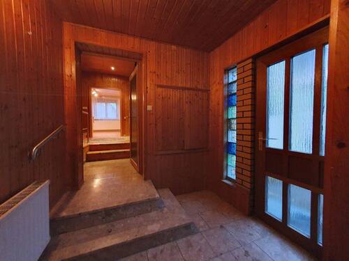 9. Eingangsbereich - 