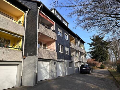 Hausrückseite - 3 Zimmer Etagenwohnung zur Miete in Remscheid