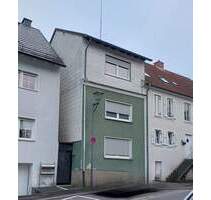 Einfamilienhaus über 3 Etagen + 2020 komplett renoviert+ mit großer Dachterrasse (ca. 80 m²) in St. Ingbert (Nähe Innenstadt) - Sankt Ingbert