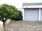 Garage mit Sektionaltor - 