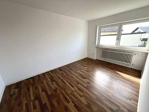 Insgesamt 3 Zimmer im EG - 