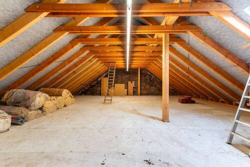 ausbaubarer Dachboden - Mehrfamilienhaus, Wohnhaus mit 527,00 m&sup2; in Frankenberg/Sachsen zum Kaufen