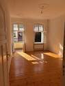Blick ins Wohnzimmer - 