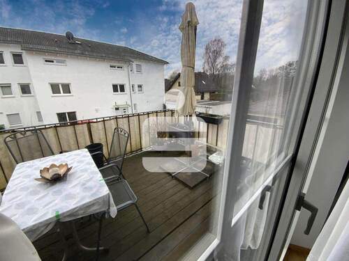 Balkon - 4 Zimmer Etagenwohnung in Maxhütte-Haidhof