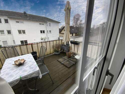 Balkon - Etagenwohnung mit 106,00 m&sup2; in Maxhütte-Haidhof zum Kaufen