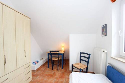 Schlafzimmer 2 - Dachgeschoss - 