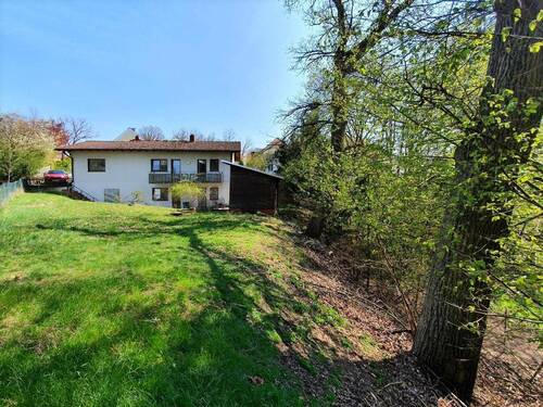 Garten - 6 Zimmer Mehrfamilienhaus, Wohnhaus in Landshut