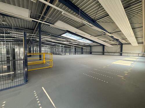 Mezzanine - Halle in Zossen