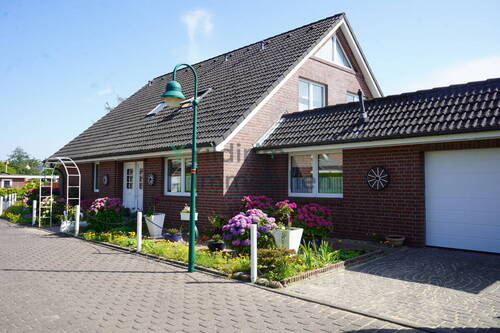 DSC02445 - Großes Einfamilienhaus mit Garage - Gepflegt, Vielseitig & in Top-Lage von Cuxhaven
