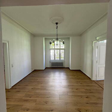 Esszimmer - Schöne Altbau-4-Zimmer-Wohnung in Dreiparteienhaus