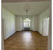 Schöne Altbau-4-Zimmer-Wohnung in Dreiparteienhaus - Helmstedt