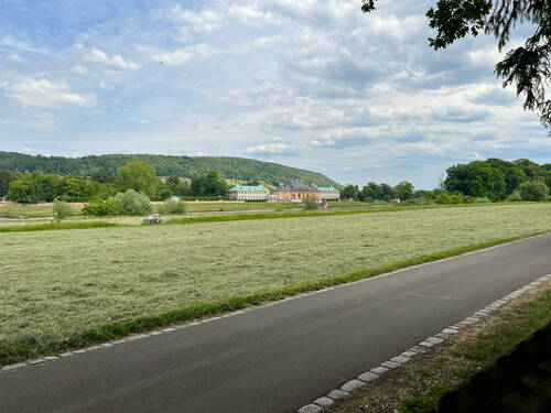 Elberadweg und Schloß Pillnitz - 