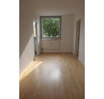 3,5 Zimmer Wohnung in Refrath mit TG Stellplatz und Balkon - Bergisch Gladbach Refrath Alt-Refrath