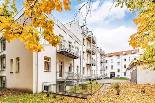 Rückansicht - Umfassend saniertes und möbliertes Wohn- und Geschäftshaus in Mariendorf