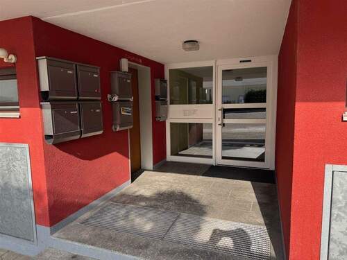 2-Eingang - 3 Zimmer Etagenwohnung zum Kaufen in Waldshut-Tiengen