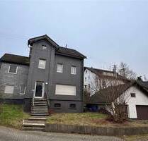 Renovierungsbedürftiges Zwei-Familienhaus in Welschen Ennest! - Kirchhundem