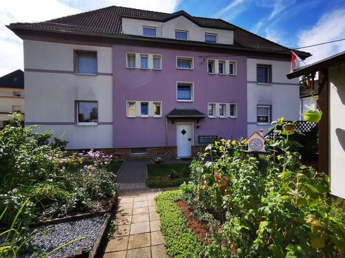 Bild 1 - schicke 2-Raum-Wohnung 55 m2 Küche, Bad, Dachkammer und Gartenanteil