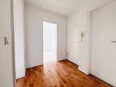 Diele - 3 Zimmer Etagenwohnung zur Miete in Mönchengladbach