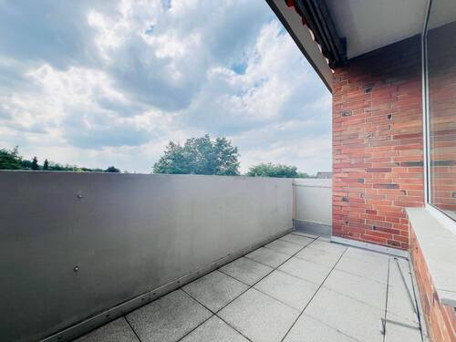 Balkon mit Markise - 
