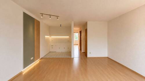 Wohnzimmer - KI - 3 Zimmer Etagenwohnung zum Kaufen in Ludwigshafen am Rhein