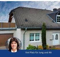 Hier hat ihr Home-Office eine eigene Etage ! Großzügig geschnittene Immobilie mit vielen Nutzungsvarianten . - Hennef