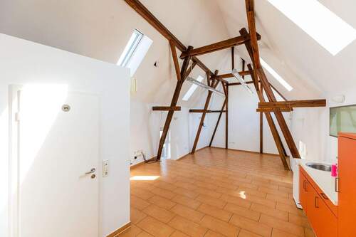 Zimmer - Einfamilienhaus in Bischofsheim zur Miete