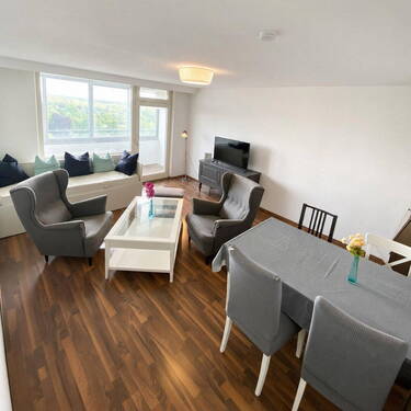 Bild 1 - Frisch modernisierte 3-Zimmer-Wohnung mit 2 Balkonen - beste Lage & traumhafte Aussicht