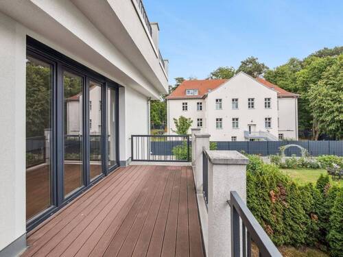 Terrasse vor dem Wohn-Esszimmer - 