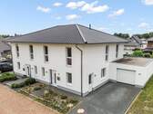 Vorderansicht - Energieeffizient und modern? Tolle Doppelhaushälfte in Hunteburg!