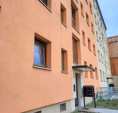 Hinteransicht - 3 Zimmer Etagenwohnung in Kahla