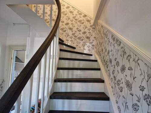 Treppenaufgang vorne - 