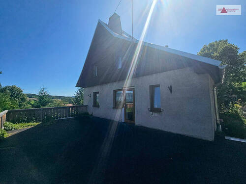 Seitenansicht - Einfamilienhaus mit 110,00 m&sup2; in Grünhain-Beierfeld OT Waschleithe zum Kaufen