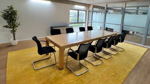 Großer Meetingraum - Büro mit 18,00 m&sup2; in Hürth zur Miete